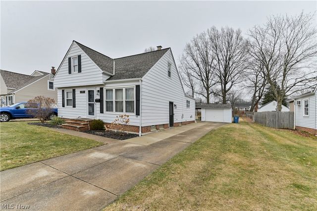 5317 Karen Isle Drive, Willoughby, OH 44094