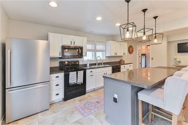 5317 Karen Isle Drive, Willoughby, OH 44094