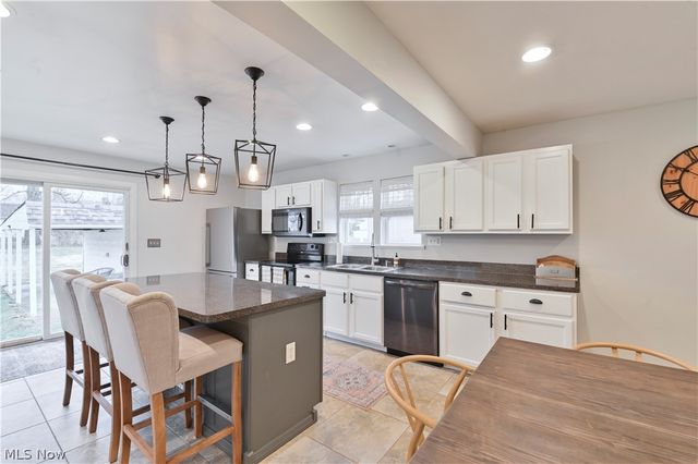 5317 Karen Isle Drive, Willoughby, OH 44094