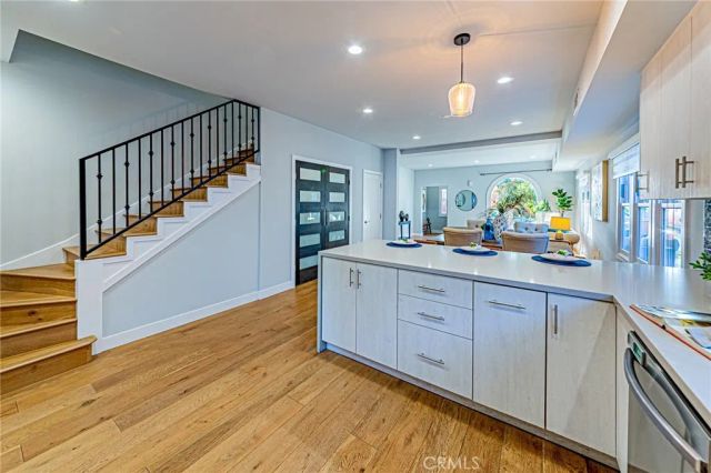 1226 Meadowbrook Avenue, Los Angeles, CA 90019