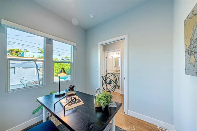 1226 Meadowbrook Avenue, Los Angeles, CA 90019