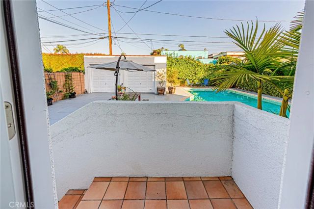 1226 Meadowbrook Avenue, Los Angeles, CA 90019