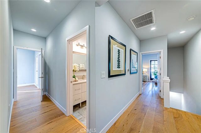 1226 Meadowbrook Avenue, Los Angeles, CA 90019