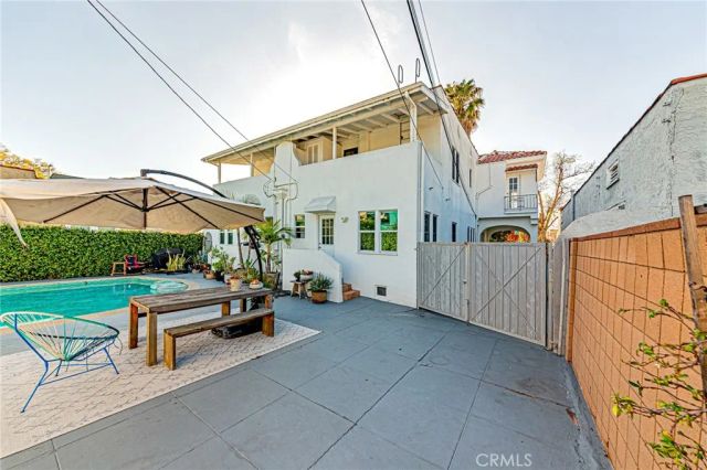 1226 Meadowbrook Avenue, Los Angeles, CA 90019