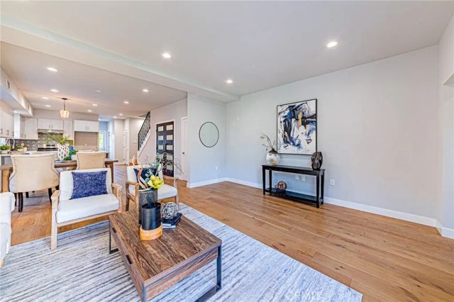 1226 Meadowbrook Avenue, Los Angeles, CA 90019