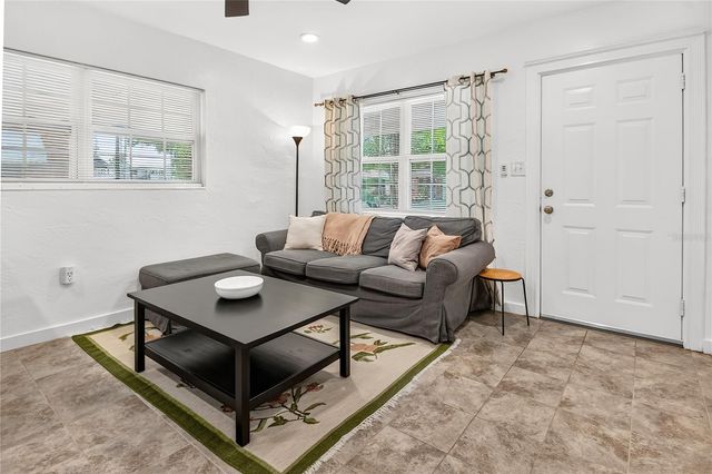 2151 44TH AVENUE N, St Petersburg, FL 33714