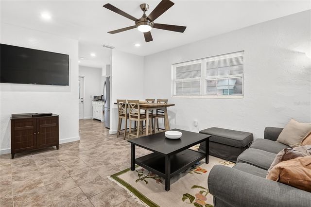 2151 44TH AVENUE N, St Petersburg, FL 33714