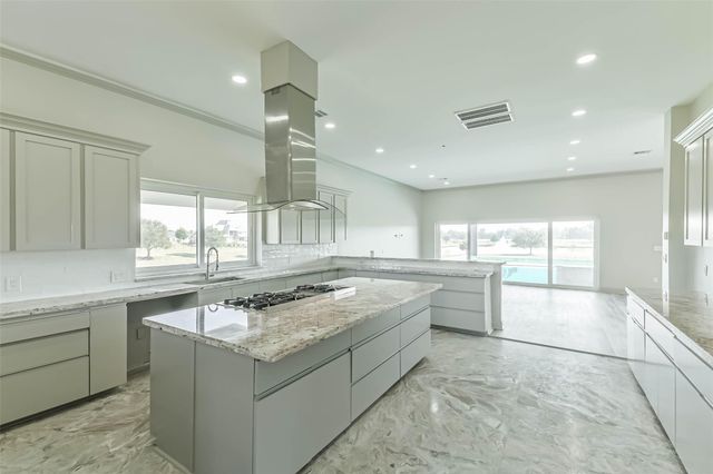 703 Leaning Oak Trail, Richmond, TX 77406