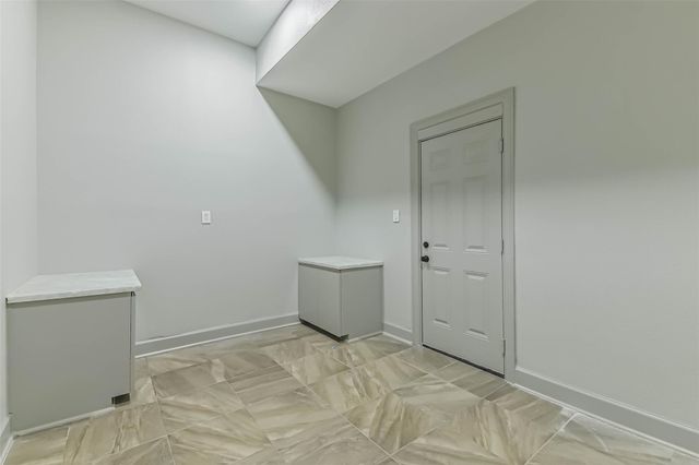 703 Leaning Oak Trail, Richmond, TX 77406