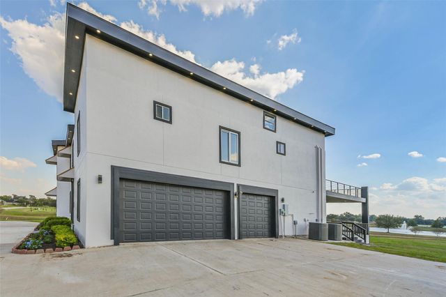 703 Leaning Oak Trail, Richmond, TX 77406