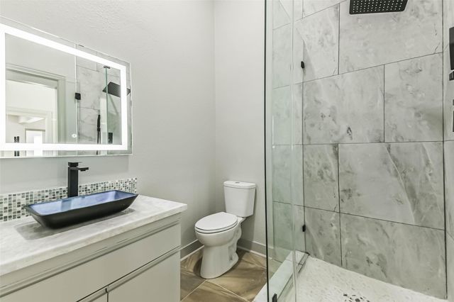 703 Leaning Oak Trail, Richmond, TX 77406