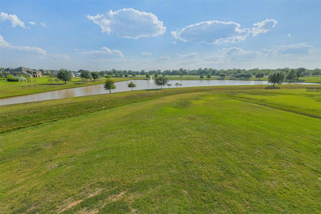 703 Leaning Oak Trail, Richmond, TX 77406