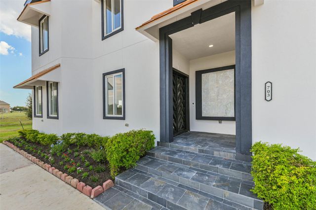 703 Leaning Oak Trail, Richmond, TX 77406