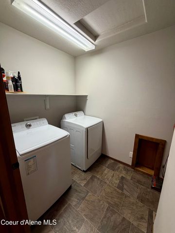 843 W Woodlawn DR, Hayden, ID 83835