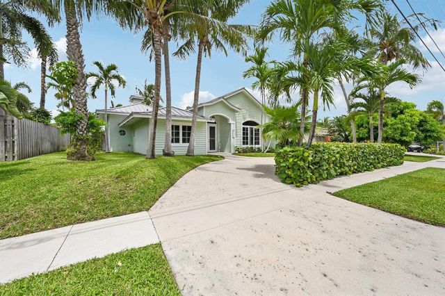 4911 NE 25TH Avenue, Lighthouse Point, FL 33064