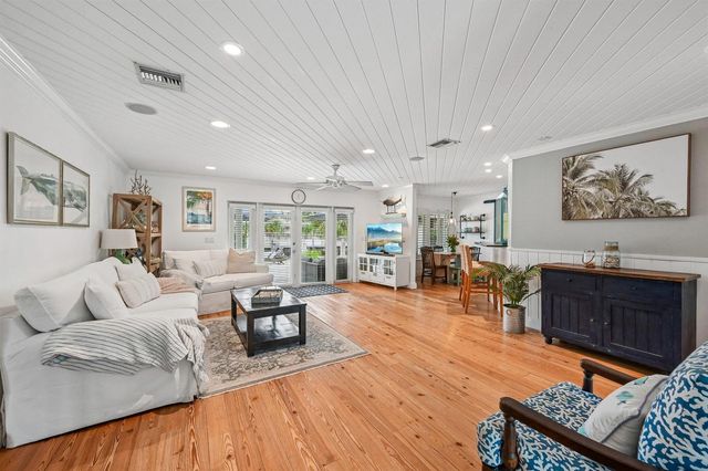 4911 NE 25TH Avenue, Lighthouse Point, FL 33064