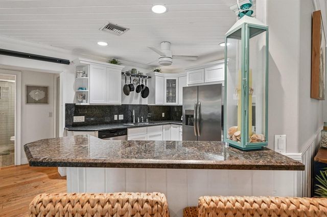 4911 NE 25TH Avenue, Lighthouse Point, FL 33064