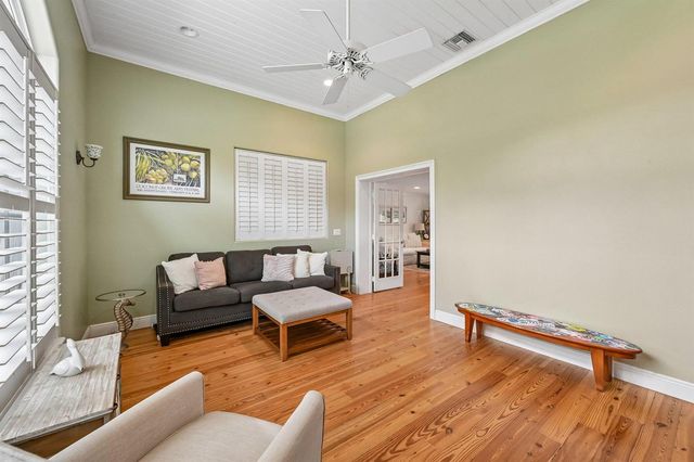 4911 NE 25TH Avenue, Lighthouse Point, FL 33064
