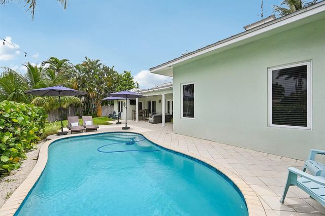 4911 NE 25TH Avenue, Lighthouse Point, FL 33064