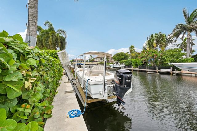 4911 NE 25TH Avenue, Lighthouse Point, FL 33064