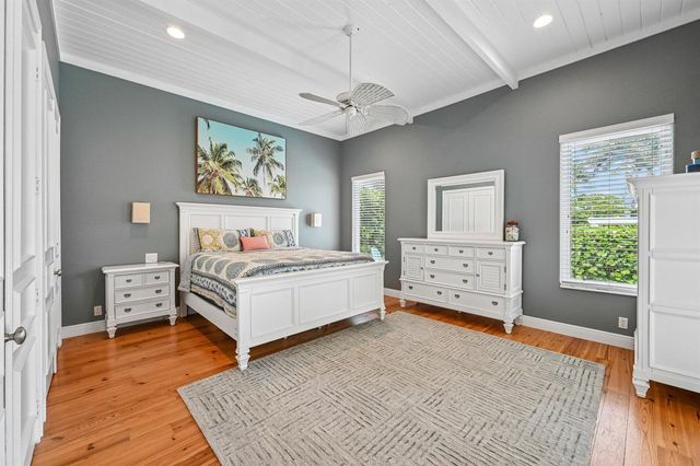 4911 NE 25TH Avenue, Lighthouse Point, FL 33064