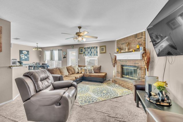 424 Heritage Drive, Crowley, TX 76036