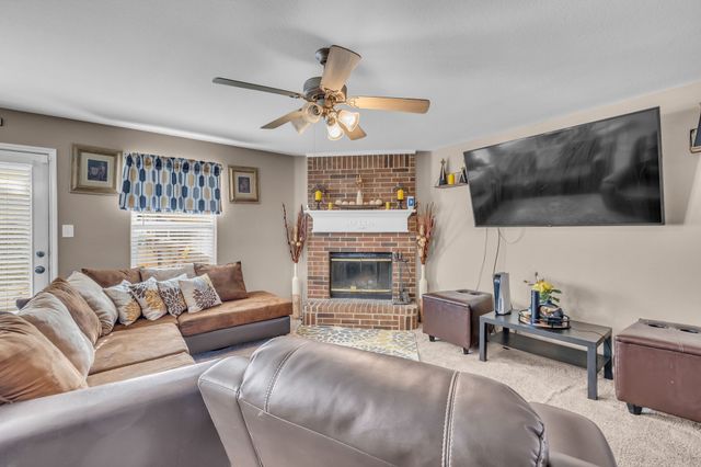 424 Heritage Drive, Crowley, TX 76036