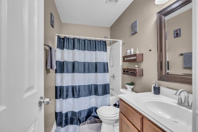 424 Heritage Drive, Crowley, TX 76036