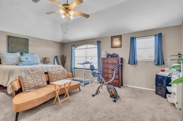 424 Heritage Drive, Crowley, TX 76036