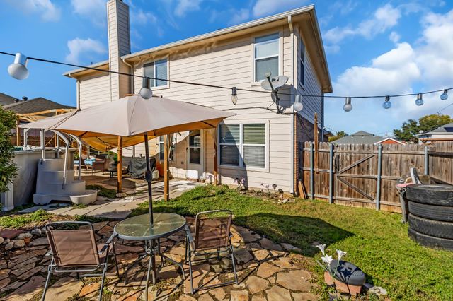 424 Heritage Drive, Crowley, TX 76036