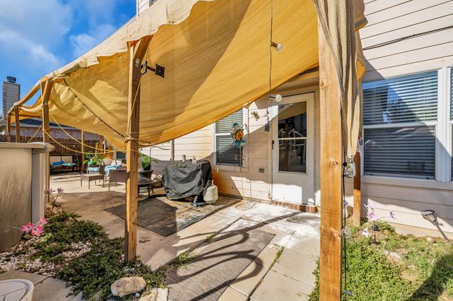 424 Heritage Drive, Crowley, TX 76036