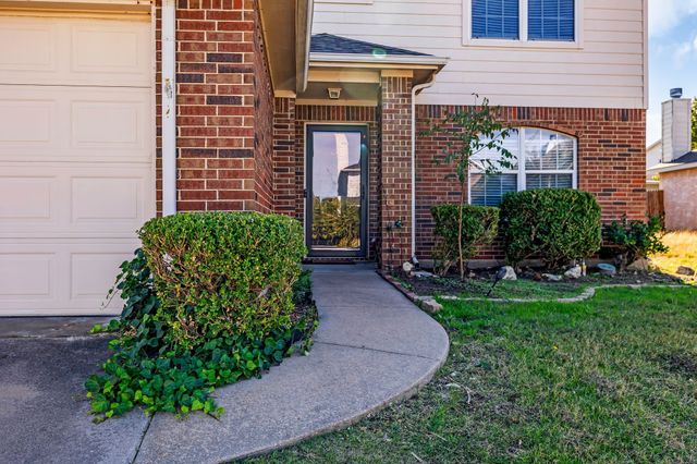 424 Heritage Drive, Crowley, TX 76036