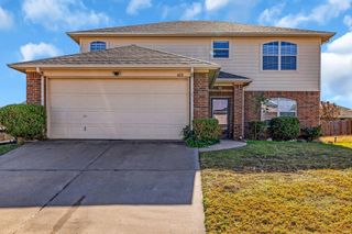 424 Heritage Drive, Crowley, TX 76036