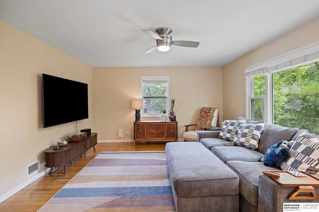 3609 Armbrust Drive, Omaha, NE 68124