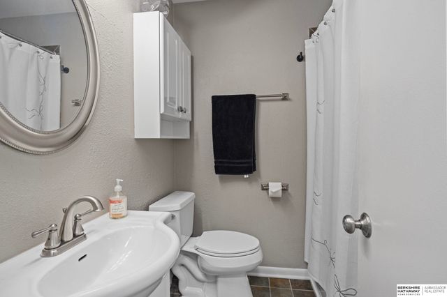 3609 Armbrust Drive, Omaha, NE 68124