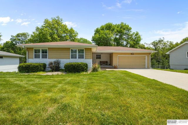 3609 Armbrust Drive, Omaha, NE 68124