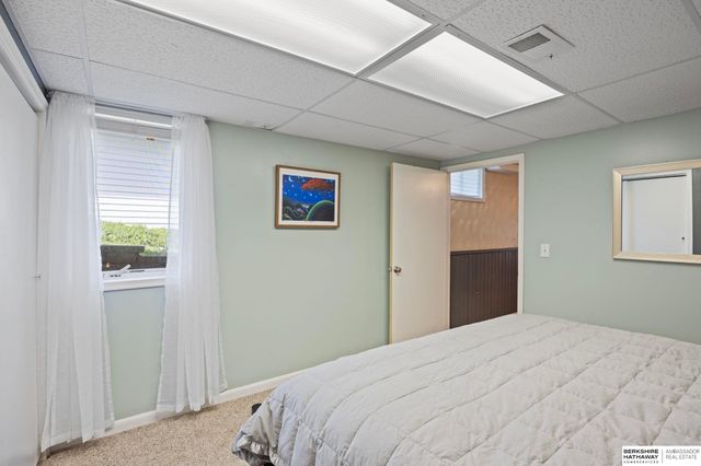 3609 Armbrust Drive, Omaha, NE 68124