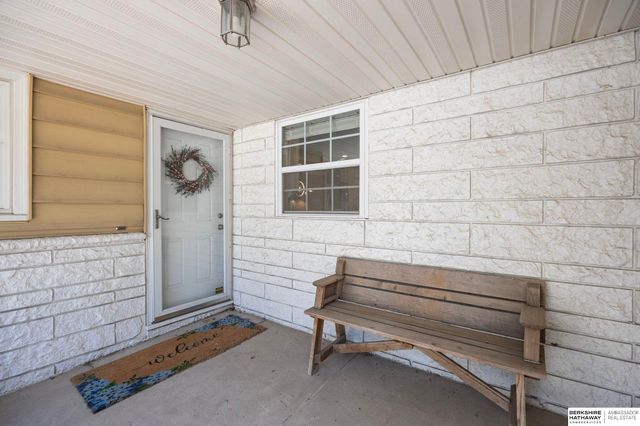 3609 Armbrust Drive, Omaha, NE 68124