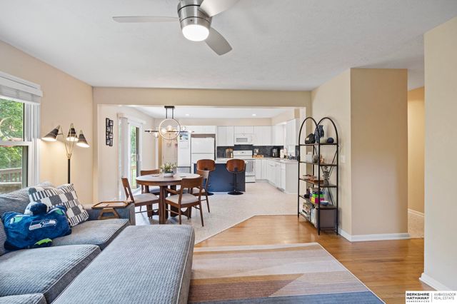 3609 Armbrust Drive, Omaha, NE 68124