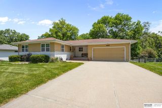 3609 Armbrust Drive, Omaha, NE 68124