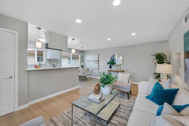 32608 Brenda Way 4, Union City, CA 94587