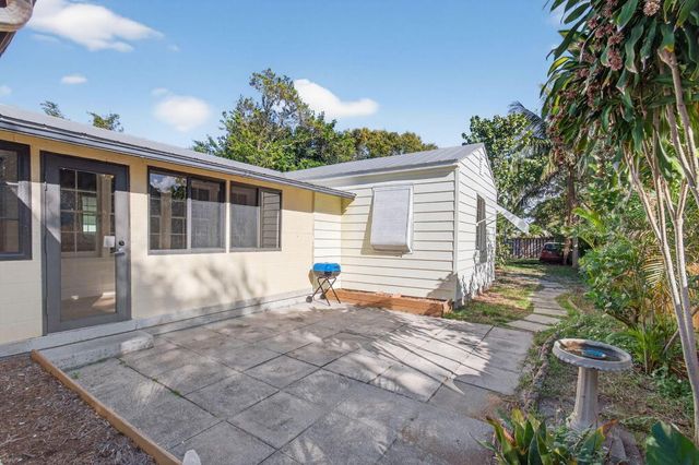 1122 N L Street, Lake Worth Beach, FL 33460