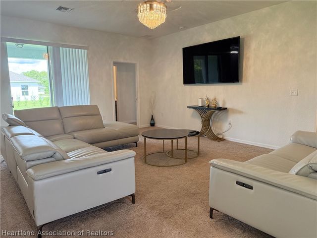 6902 Cecilia Avenue, Sebring, FL 33872