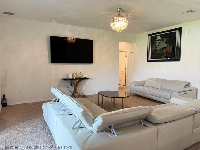 6902 Cecilia Avenue, Sebring, FL 33872