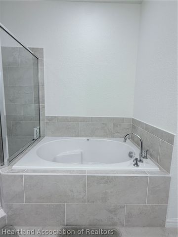 6902 Cecilia Avenue, Sebring, FL 33872