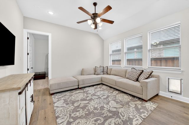 8124 Pecan Oak Lane, Mckinney, TX 75071