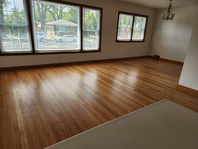 7453 N Karlov Avenue, Skokie, IL 60076