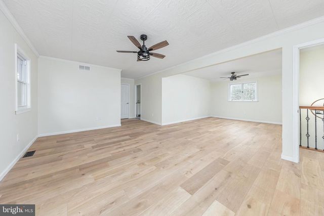 27 EASTWOOD DR, Voorhees, NJ 08043