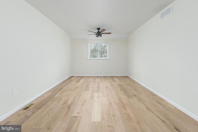 27 EASTWOOD DR, Voorhees, NJ 08043