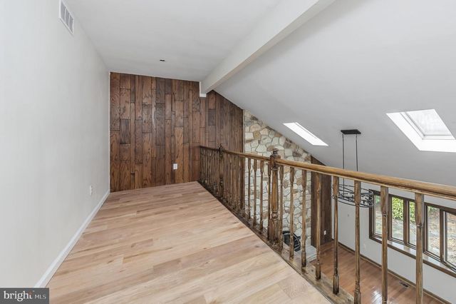 27 EASTWOOD DR, Voorhees, NJ 08043